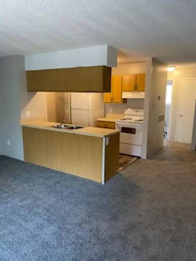 Main picture of 2701 S Emporia St
