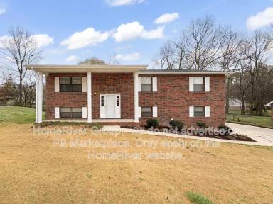 Main picture of 2002 David Ln