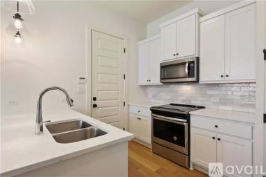 Main picture of 308 E 19 1/2 St