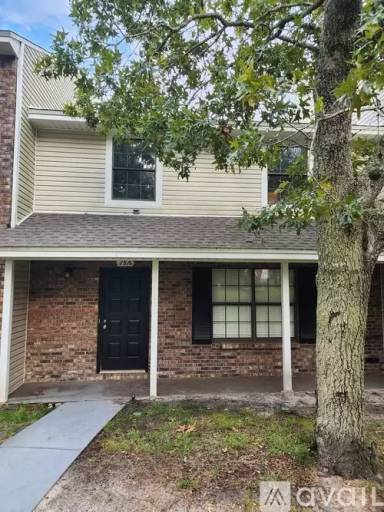 Main picture of 28 10th St