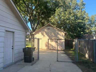 Main picture of 6936 Aspenhill Dr