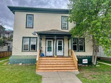 Main picture of 804 Getchell St
