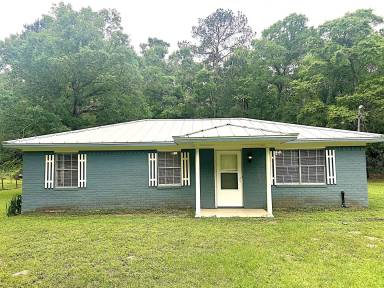 Main picture of 560 Beverly Dr