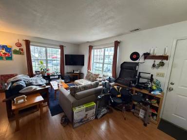Main picture of 854 Patrick Henry Dr