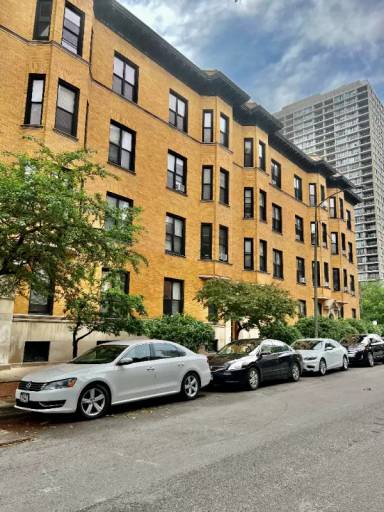 Main picture of 1909 N Lincoln Ave