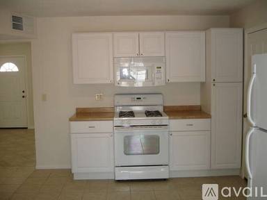 Main picture of 7548 E Polk St