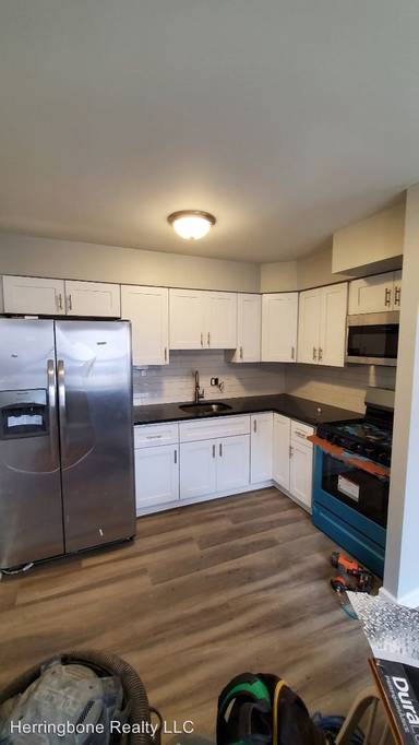 Main picture of 10782 Jeanes St