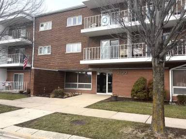 Main picture of 3200 W 101st St