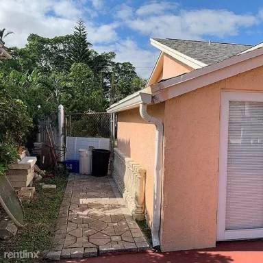 Main picture of 7701 E Country Club Blvd