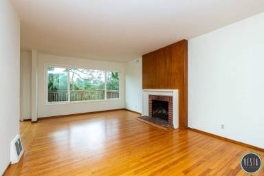 Main picture of 611 Panorama Dr