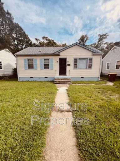 Main picture of 2128 N Whitehill Dr