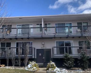 Main picture of 4403 Holly St
