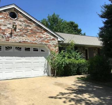 Main picture of 5088 Blarney St
