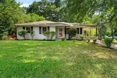 Main picture of 2461 Fontaine Cir