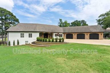 Main picture of 304 Gull Rd