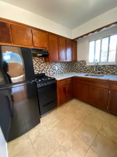 Main picture of 1599 Leonia