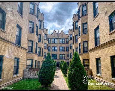 Main picture of 6612 S Kenwood Ave