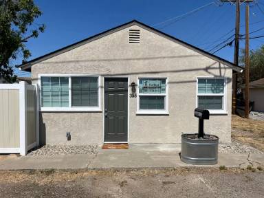 Main picture of 355 Dyer St