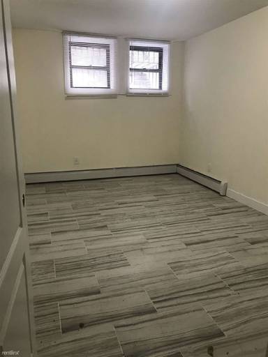 Main picture of 5316 108th St