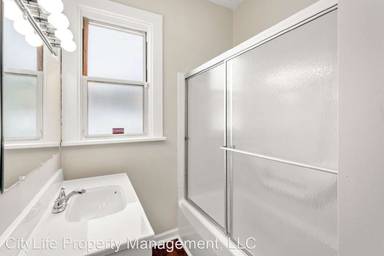 Main picture of 701 Harriet St