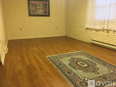 Main picture of 4 Green St