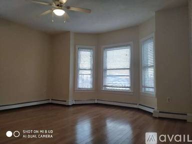 Main picture of 3266 Washington St