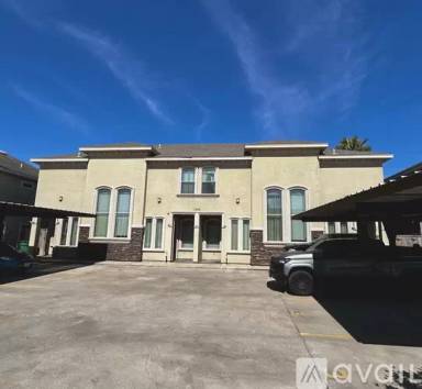 Main picture of 1502 W Fig Ave