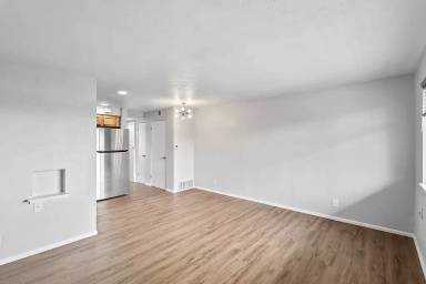 Main picture of 651 29th St