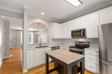 Main picture of 3811 Ramblewood Ave