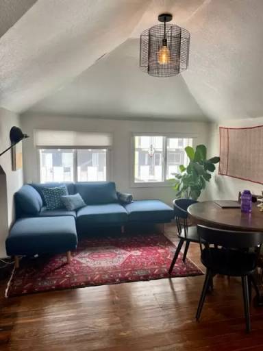 Main picture of 1266 N Lafayette St
