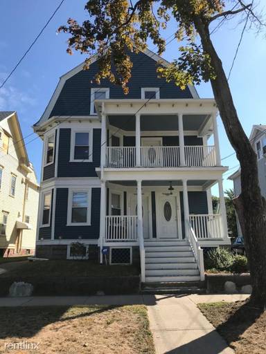 Main picture of 186 Washington Ave
