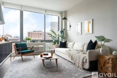 Main picture of 125 1st St