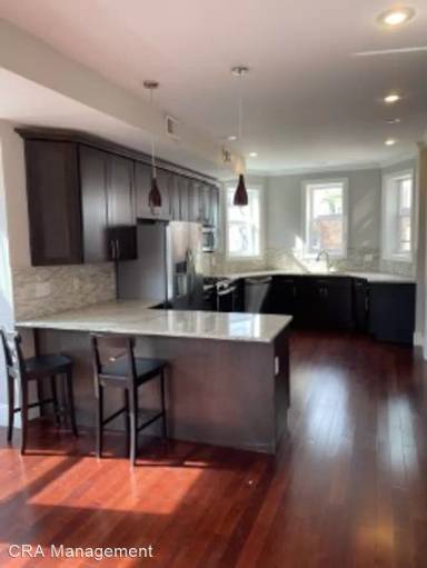 Main picture of 341 E 22nd St