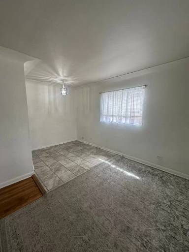 Main picture of 3670 Oneida St