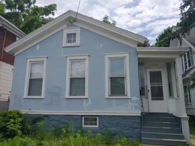 Main picture of 1028 Highland St