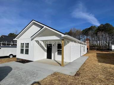 Main picture of 615 Linda Dr SE