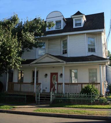 Main picture of 212 Ash St