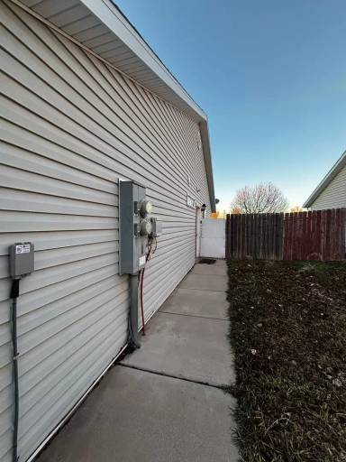 Main picture of 4170 W 300 N