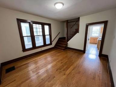 Main picture of 431 E Tompkins St