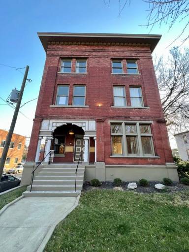 Main picture of 1337 S 4th St
