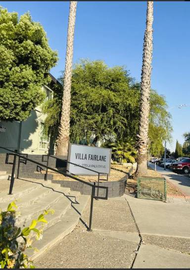 Main picture of Villa Fairlane Apartments