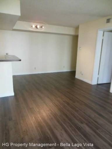Main picture of 724 Executive Center Dr
