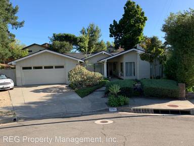 Main picture of 2797 Flora St