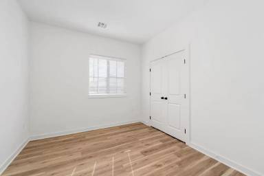 Main picture of 2283 S Spring Hill Ct