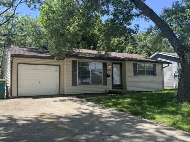 Main picture of 1101 W Nixon Dr
