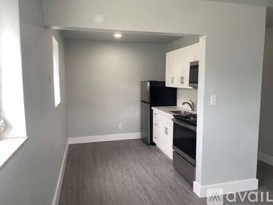 Main picture of 805 NW 7th Ave