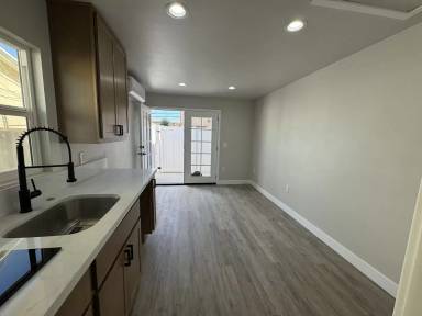 Main picture of 814 E Erna Ave