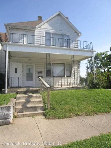 Main picture of 1020 E Main St