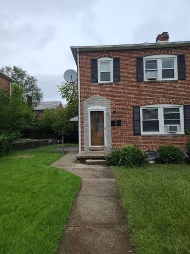 Main picture of 2916 Clearview Ave