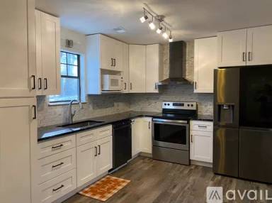 Main picture of 128 Woodberry Ct